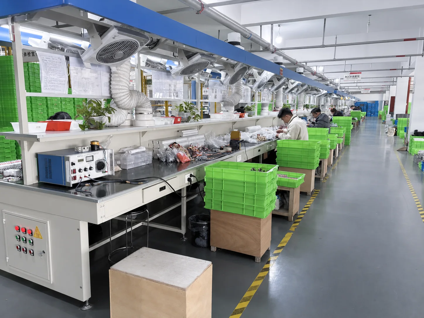 VIOX low-voltage electrical product assembly line