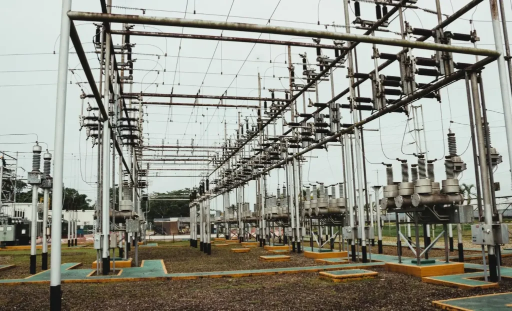 ทำความเข้าใจบัสบาร์_กระดูกสันหลังของระบบจ่ายไฟฟ้าเชิงพาณิชย์