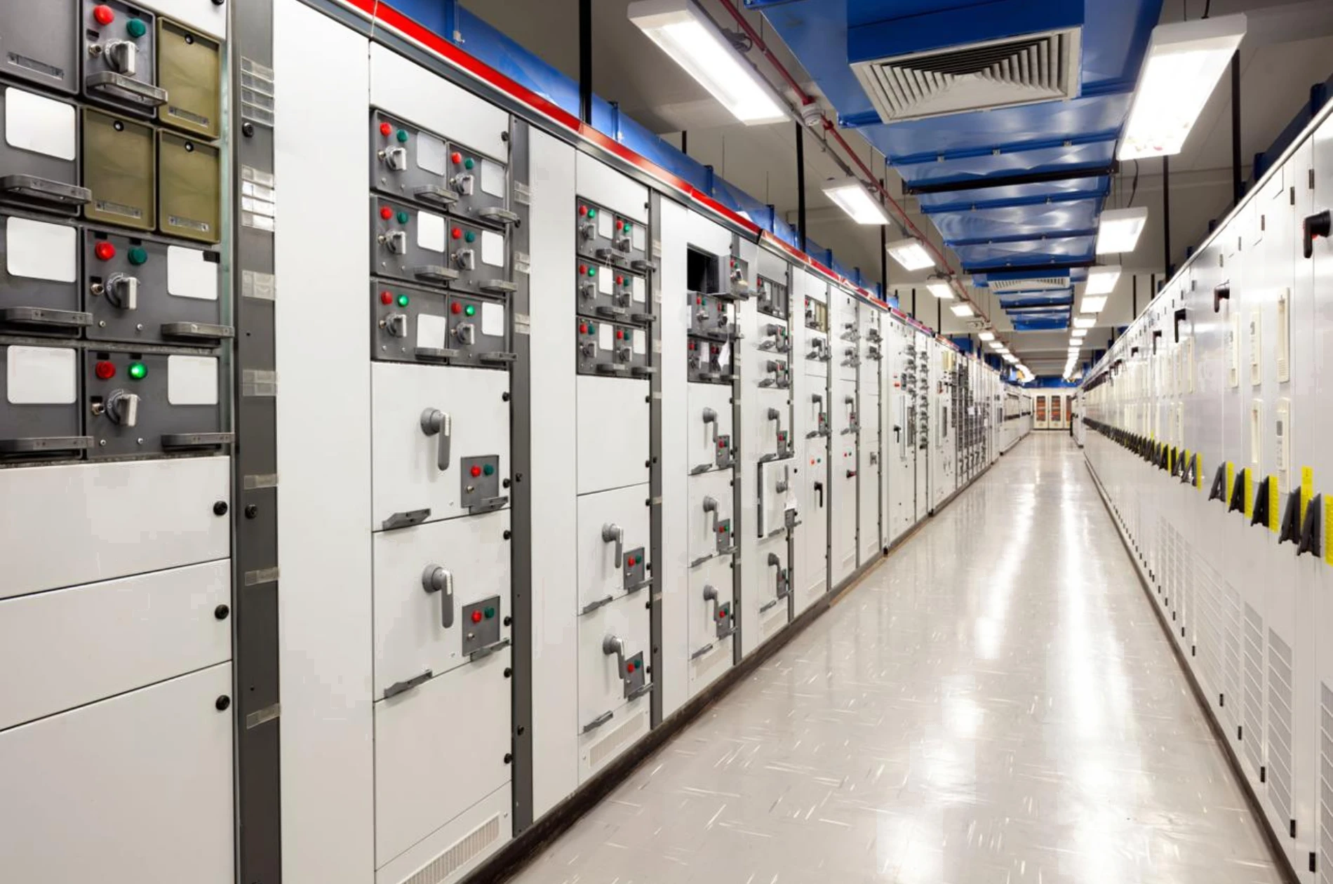 Low-voltage switchgear and electrical distribution panel room
